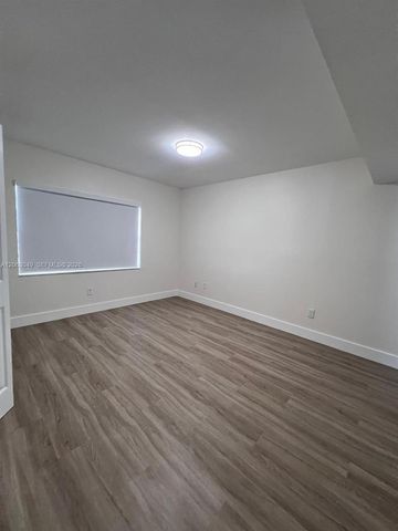 2685 W 66th St 12-20, Hialeah, FL 33016