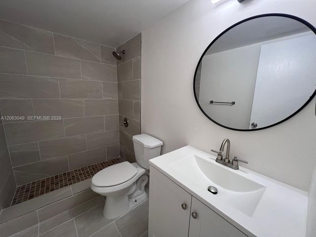 2685 W 66th St 12-20, Hialeah, FL 33016