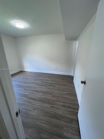 2685 W 66th St 12-20, Hialeah, FL 33016