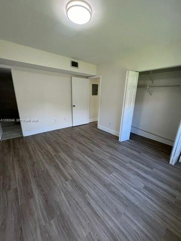 2685 W 66th St 12-20, Hialeah, FL 33016