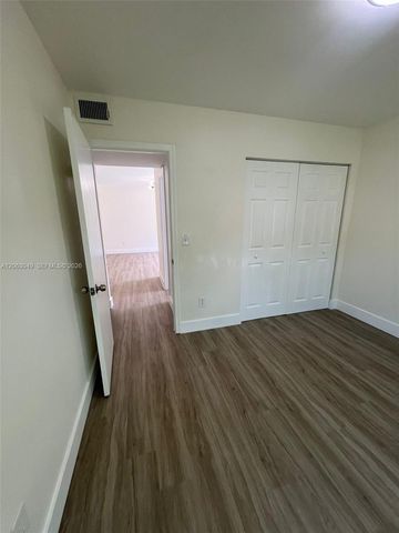 2685 W 66th St 12-20, Hialeah, FL 33016