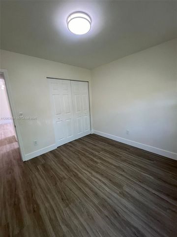 2685 W 66th St 12-20, Hialeah, FL 33016