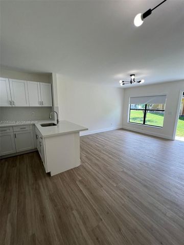 2685 W 66th St 12-20, Hialeah, FL 33016