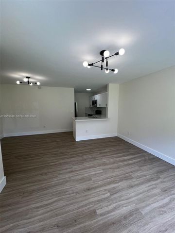 2685 W 66th St 12-20, Hialeah, FL 33016