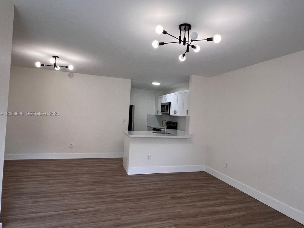 2685 W 66th St 12-20, Hialeah, FL 33016
