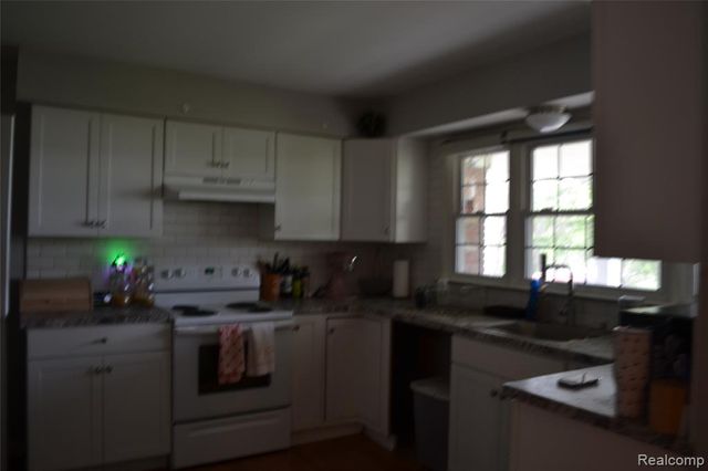 8153 N State Road, Otisville, MI 48463