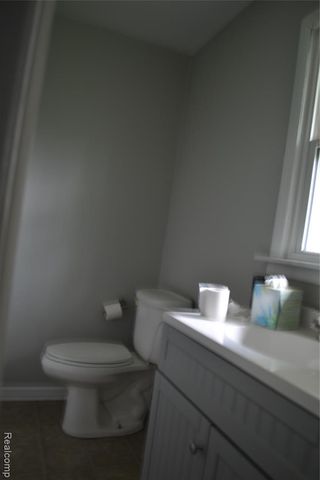 8153 N State Road, Otisville, MI 48463