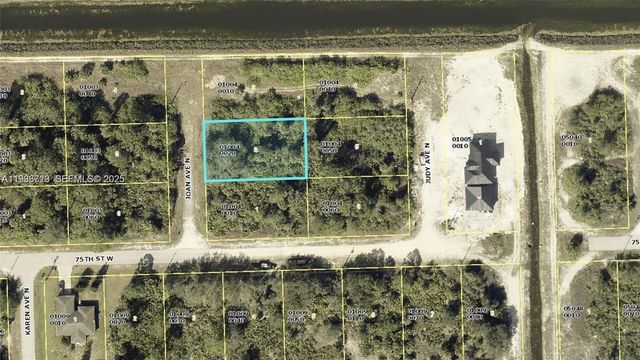 7502 JOAN AVE N, Lehigh Acres, FL 33971