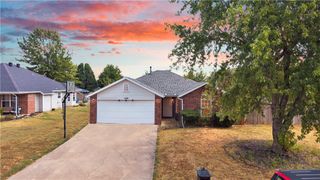 1004 Zachary Street, Centerton, AR 72719