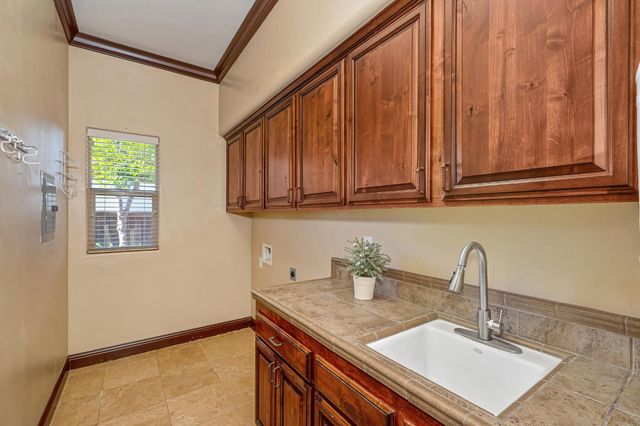 4095 Kingsbarns Dr, Roseville, CA 95747