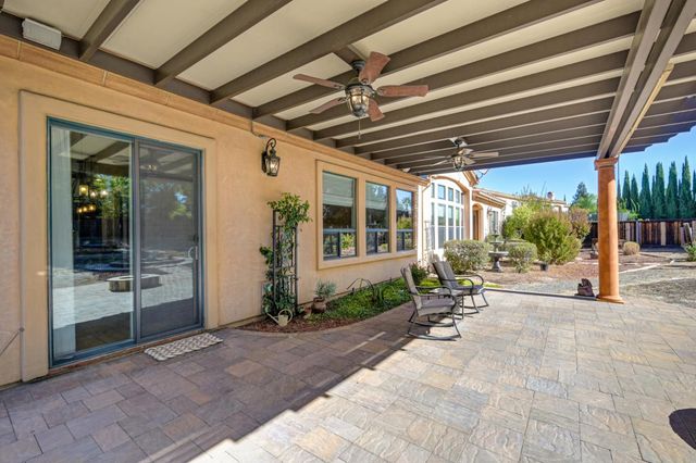 4095 Kingsbarns Dr, Roseville, CA 95747