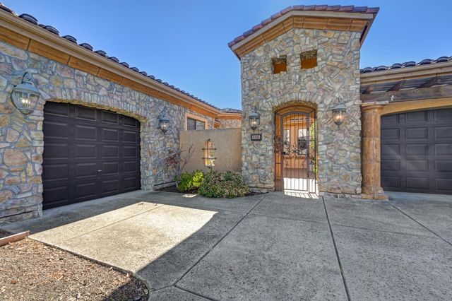 4095 Kingsbarns Dr, Roseville, CA 95747