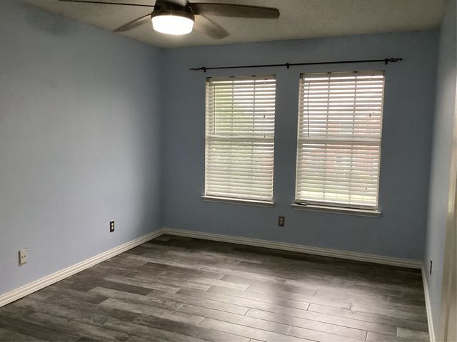 7774 Park Downs Drive, Fort Worth, TX 76137