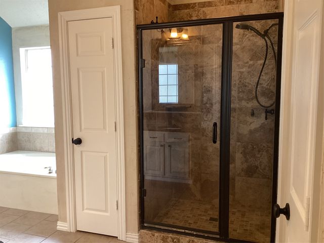 7774 Park Downs Drive, Fort Worth, TX 76137