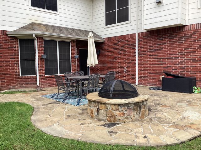 7774 Park Downs Drive, Fort Worth, TX 76137