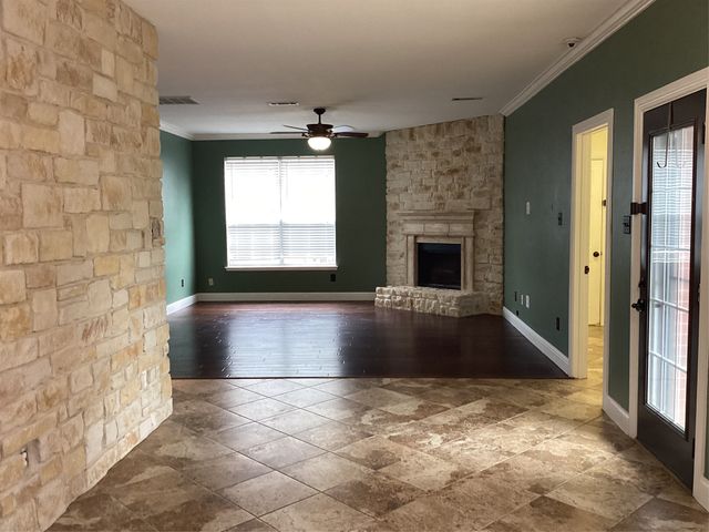 7774 Park Downs Drive, Fort Worth, TX 76137