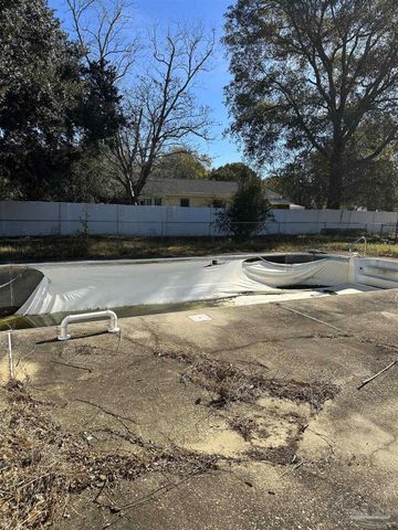 5418 Saufley Field Rd, Pensacola, FL 32526