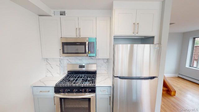 67-39 Clyde Street E, Forest Hills, NY 11375