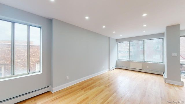67-39 Clyde Street E, Forest Hills, NY 11375