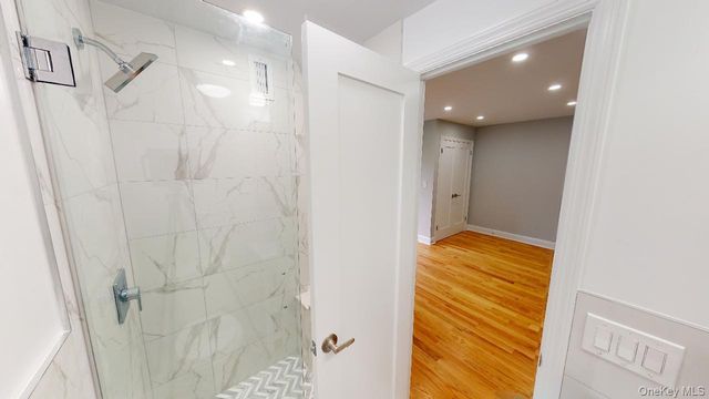 67-39 Clyde Street E, Forest Hills, NY 11375