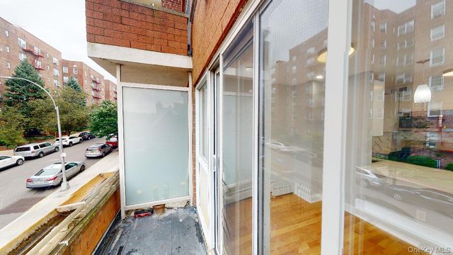 67-39 Clyde Street E, Forest Hills, NY 11375