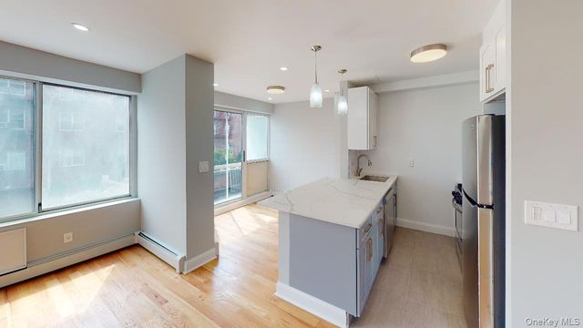 67-39 Clyde Street E, Forest Hills, NY 11375