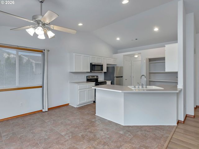 8301 Ne 163RD Ave, Vancouver, WA 98682