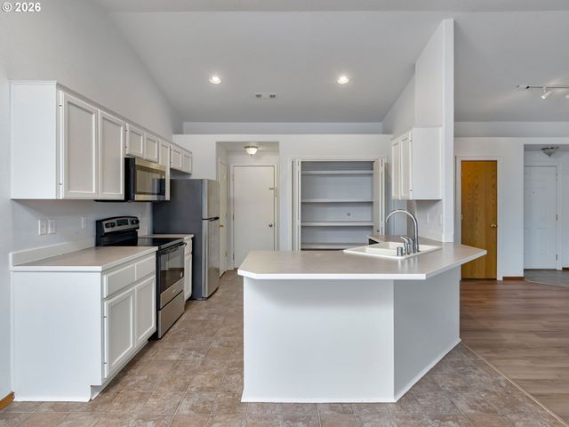 8301 Ne 163RD Ave, Vancouver, WA 98682