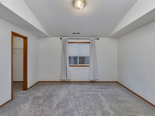 8301 Ne 163RD Ave, Vancouver, WA 98682