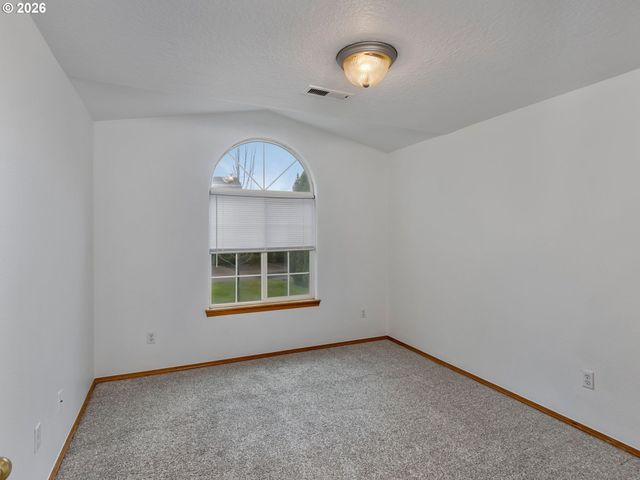 8301 Ne 163RD Ave, Vancouver, WA 98682