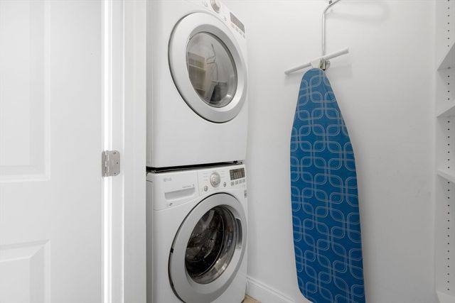 242 W 5th St 3, Boston, MA 02127