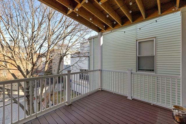 242 W 5th St 3, Boston, MA 02127