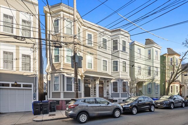 242 W 5th St 3, Boston, MA 02127