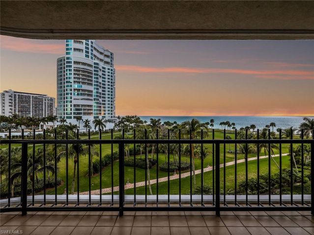4251 Gulf Shore BLVD N 6C, Naples, FL 34103