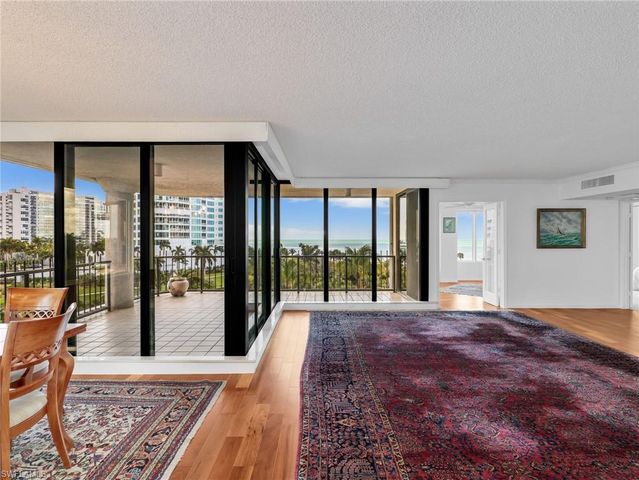 4251 Gulf Shore BLVD N 6C, Naples, FL 34103