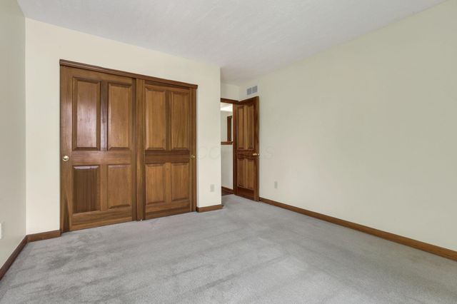 7641 Finbarr Court, Dublin, OH 43017