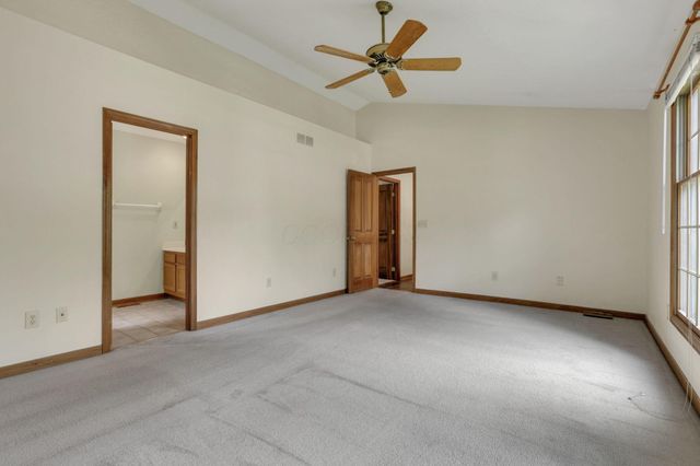 7641 Finbarr Court, Dublin, OH 43017
