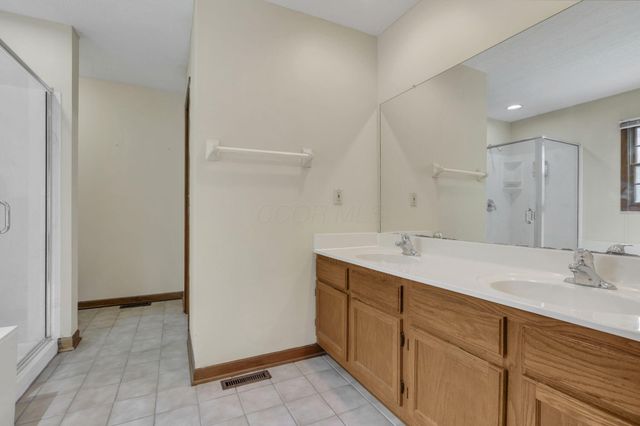 7641 Finbarr Court, Dublin, OH 43017