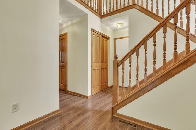 7641 Finbarr Court, Dublin, OH 43017