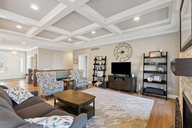 3366 Field Sike Drive, Bettendorf, IA 52722