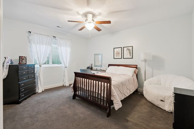 3366 Field Sike Drive, Bettendorf, IA 52722