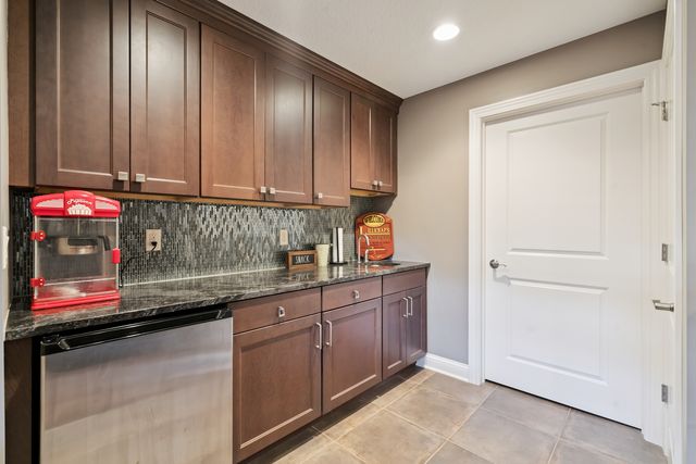 3366 Field Sike Drive, Bettendorf, IA 52722