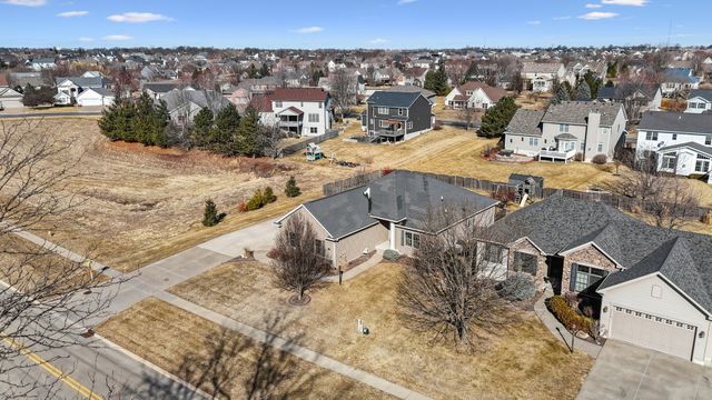 3366 Field Sike Drive, Bettendorf, IA 52722
