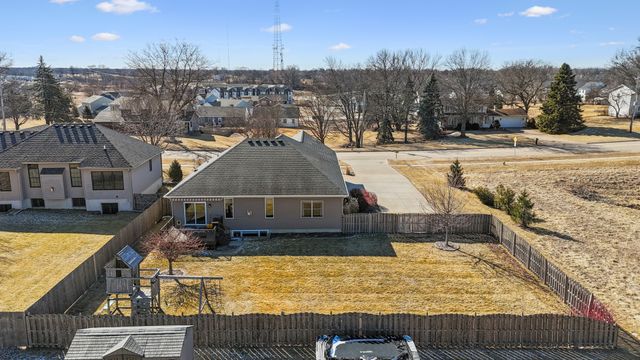 3366 Field Sike Drive, Bettendorf, IA 52722