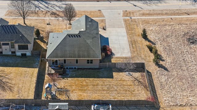 3366 Field Sike Drive, Bettendorf, IA 52722