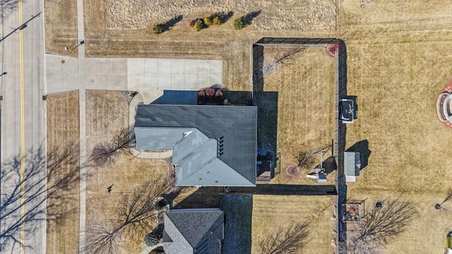 3366 Field Sike Drive, Bettendorf, IA 52722