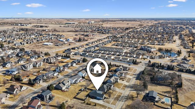 3366 Field Sike Drive, Bettendorf, IA 52722