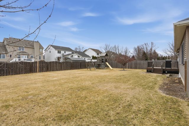 3366 Field Sike Drive, Bettendorf, IA 52722