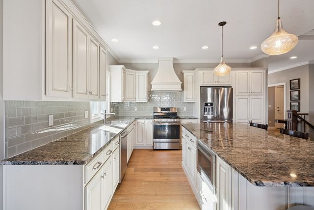 3366 Field Sike Drive, Bettendorf, IA 52722