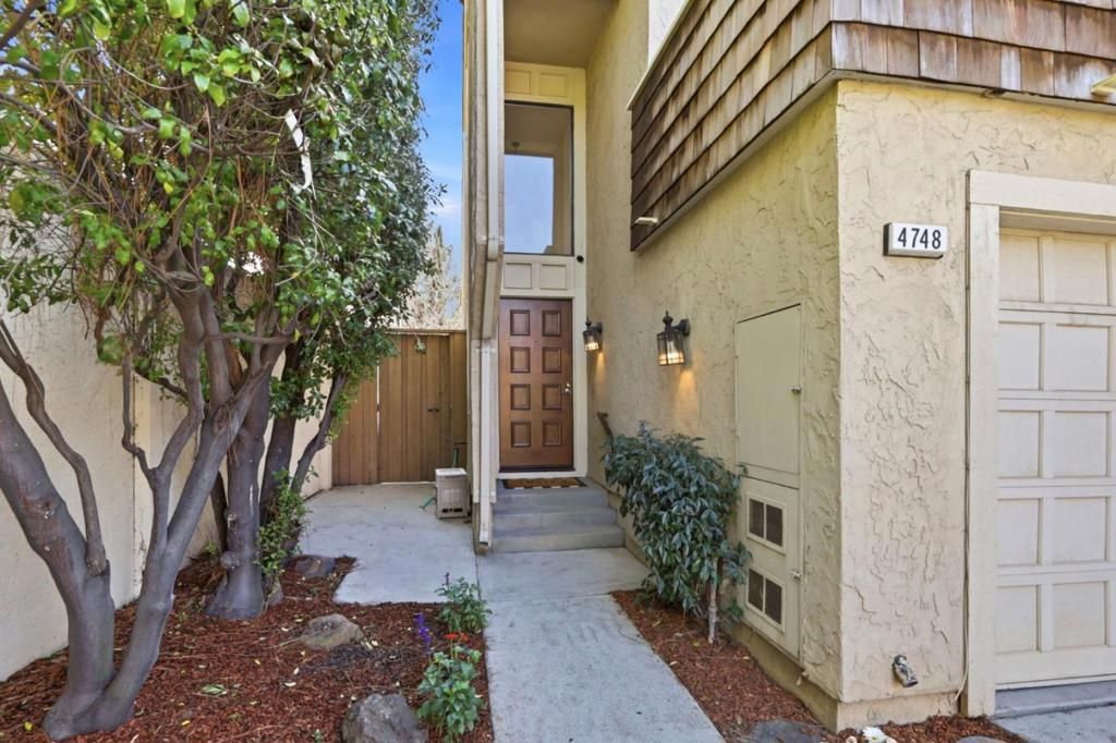 Image 2 of property listing at 4748 Lago Vista Circle, San Jose, CA 95129